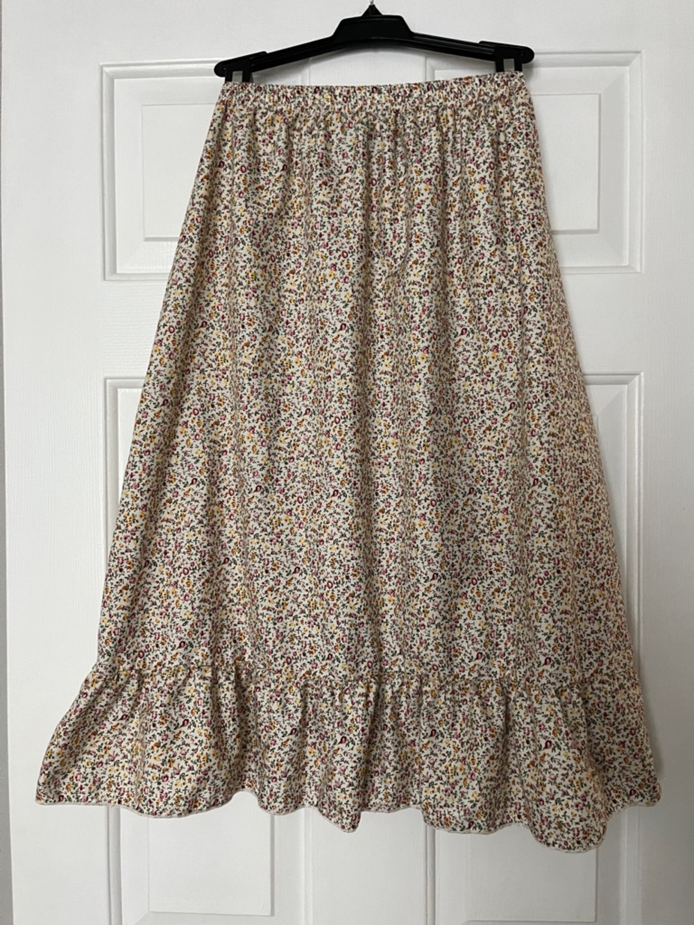 Cream Floral Ruffle-Hem Midi Skirt